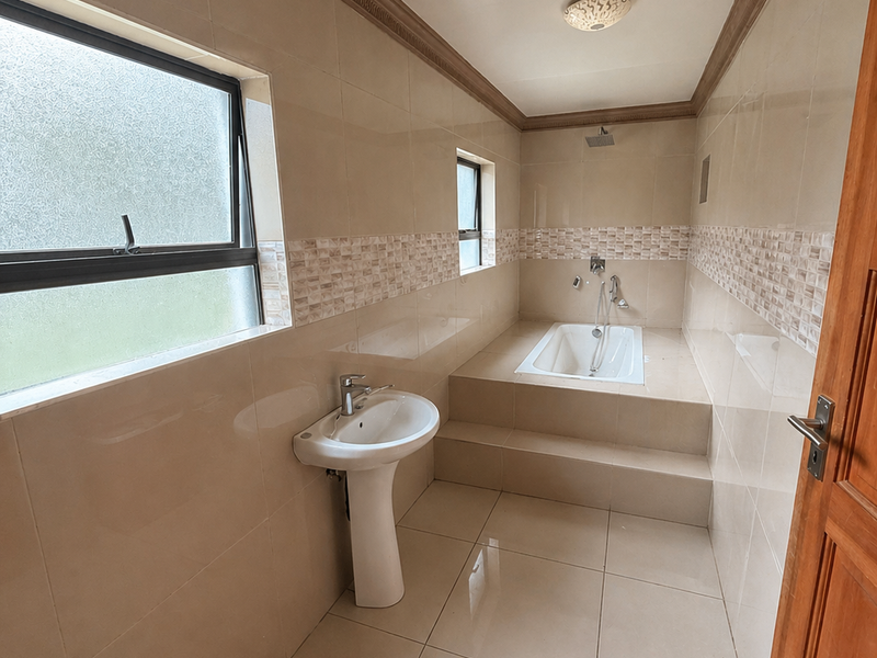 Renovated 5 Bedroom,5 Bathroom Home - Photo 6