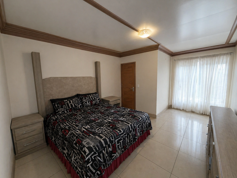 Renovated 5 Bedroom,5 Bathroom Home - Photo 10