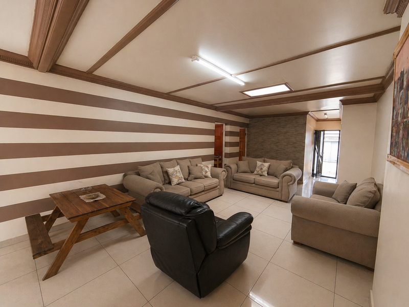 Renovated 5 Bedroom,5 Bathroom Home - Photo 3