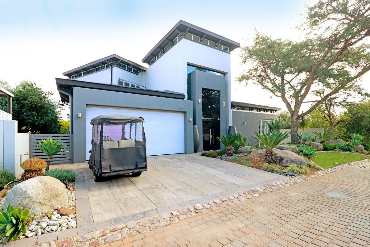 Prepare to be impressed by a home that truly stands apart !!! - Photo 3