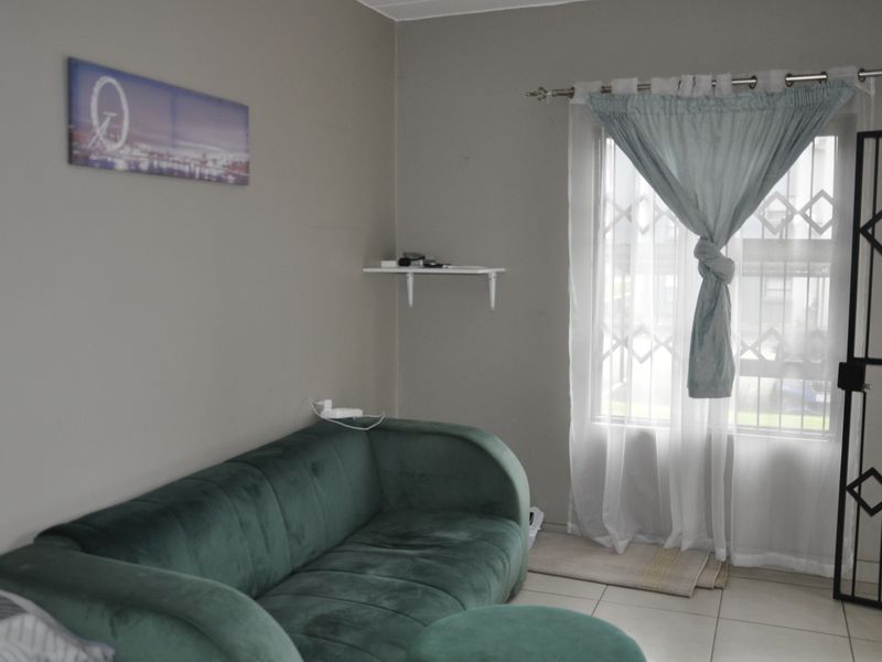 A 1-bedroom ground-floor apartment is currently available at Glen Acres Park Estate in Midrand - Photo 6