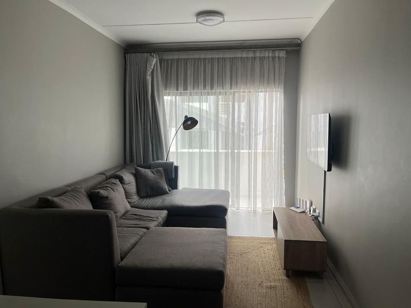 The Perfect Blend of Contemporary Comfort and Effortless Style! - Photo 4