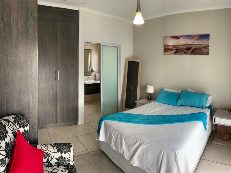 Opportunity!  1 Bedrooms, 1 Bathroom in Malakite , Greenstone Hill  Call me Al but Call me Alaaddin - Photo 6