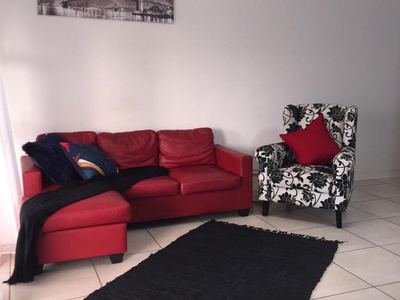 Opportunity!  1 Bedrooms, 1 Bathroom in Malakite , Greenstone Hill  Call me Al but Call me Alaaddin - Photo 4