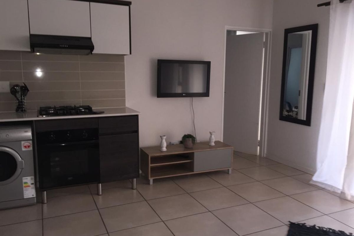 Opportunity!  1 Bedrooms, 1 Bathroom in Malakite , Greenstone Hill  Call me Al but Call me Alaaddin - Photo 5