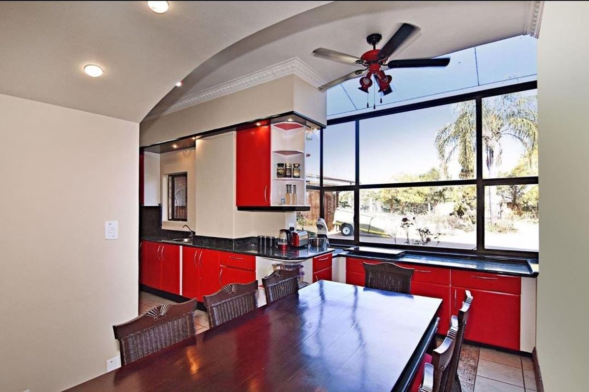 A once in a lifetime opportunity!! 2 stands consolidated as one - Photo 5