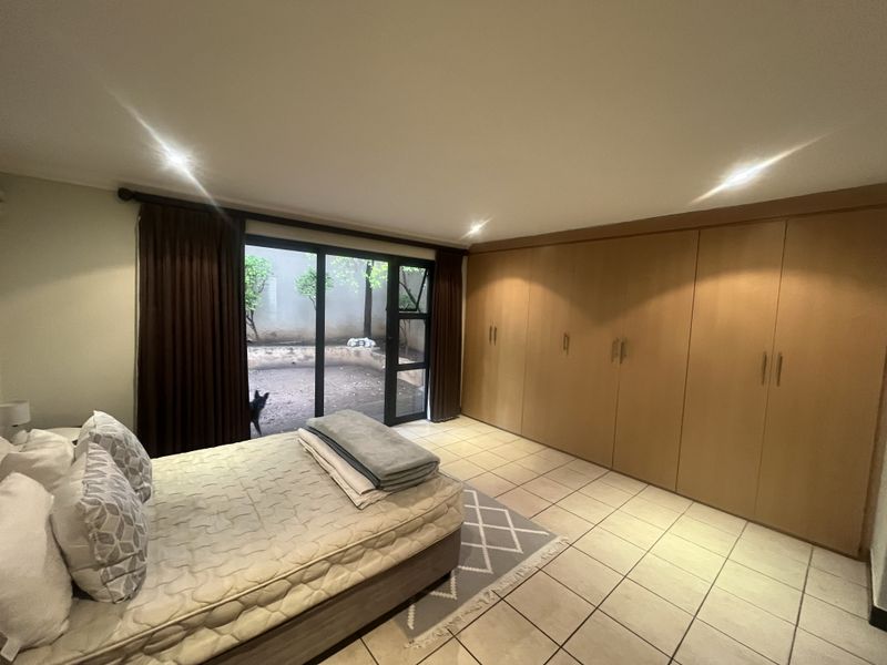 Elegant Living and Exceptional Value in a Prime Address - Photo 6