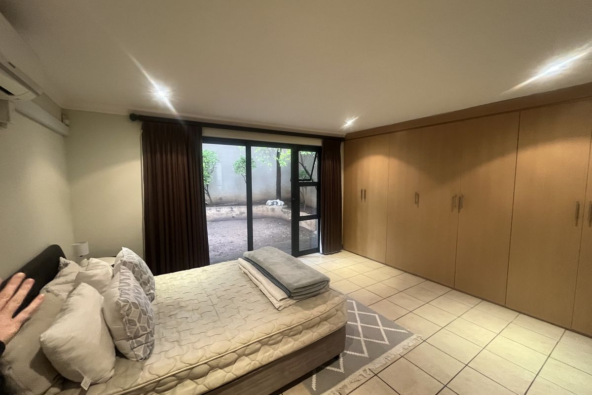 Elegant Living and Exceptional Value in a Prime Address - Photo 5