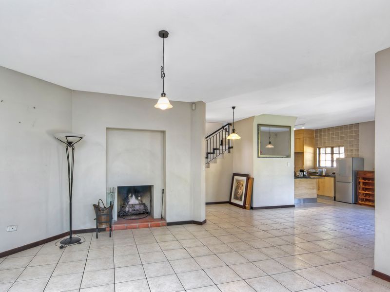 Stylish Family Sanctuary - Photo 10