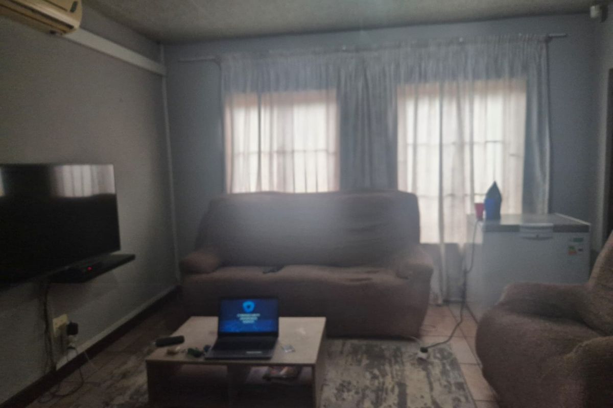 Perfect blend of comfort and convenience awaits - Photo 5