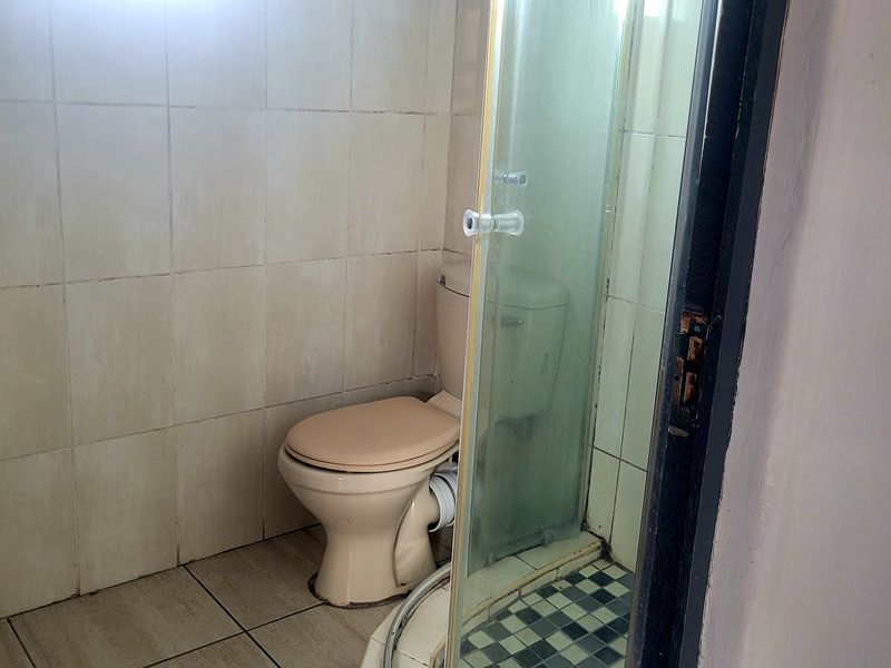 Two bedrromed garden flat - Photo 5