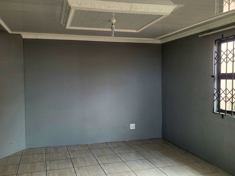 Two bedrromed garden flat - Photo 4