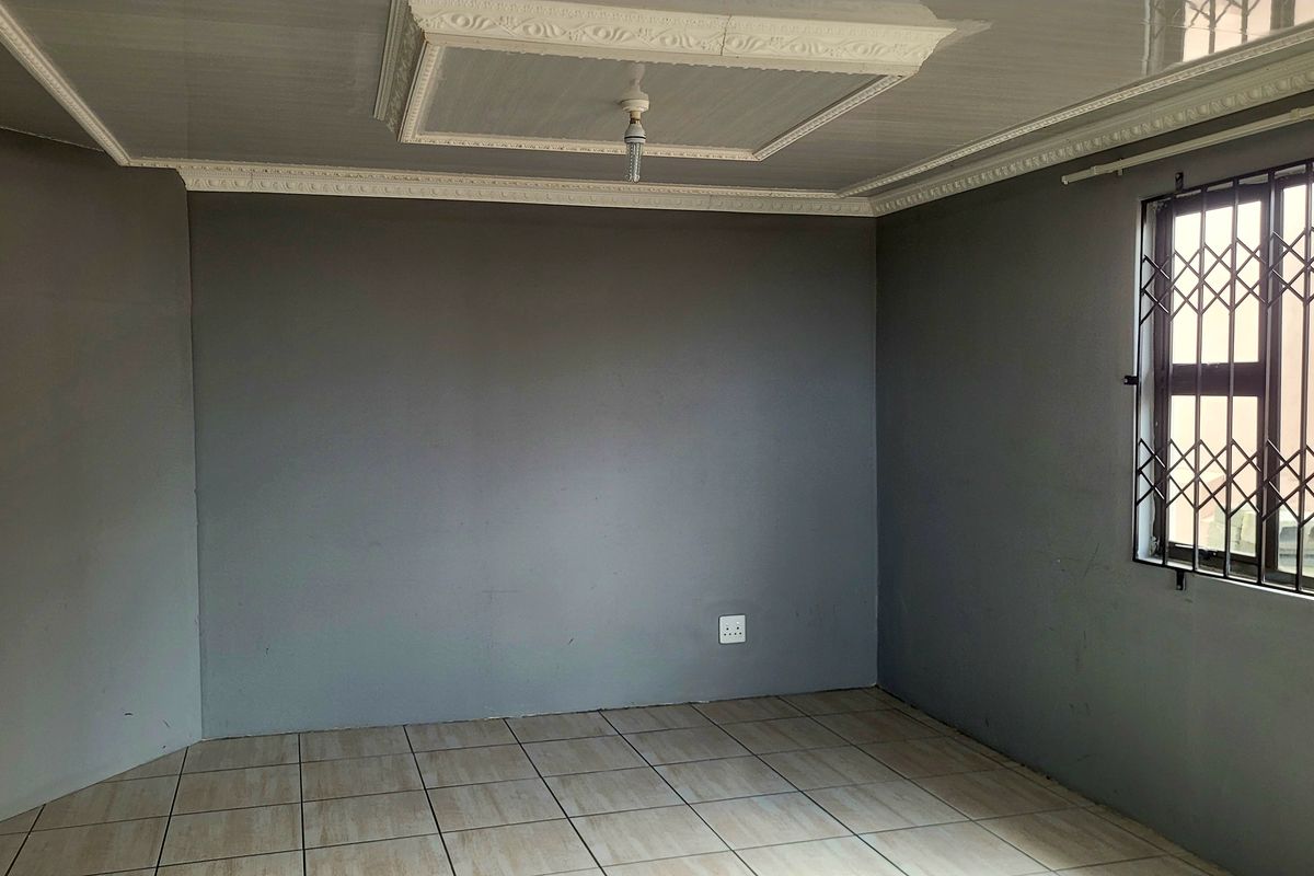 Two bedrromed garden flat - Photo 4