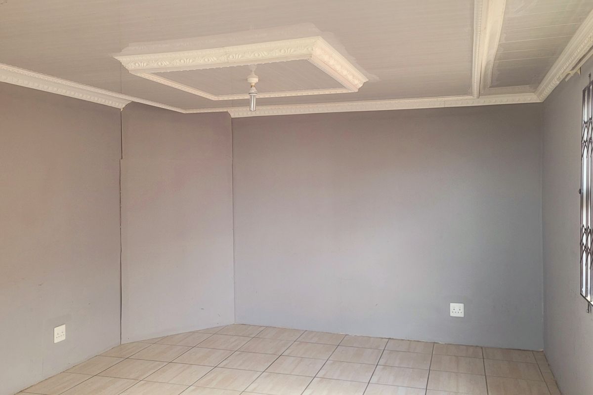 Two bedrromed garden flat - Photo 3