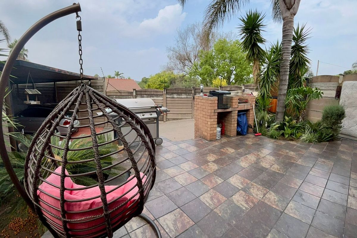 ONE-OF-A-KIND MULTI-HOME PROPERTY, Exceptional Investment & Lifestyle Opportunities - Photo 3