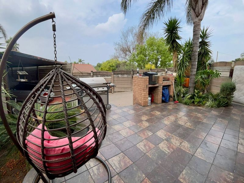 ONE-OF-A-KIND MULTI-HOME PROPERTY, Exceptional Investment & Lifestyle Opportunities - Photo 3