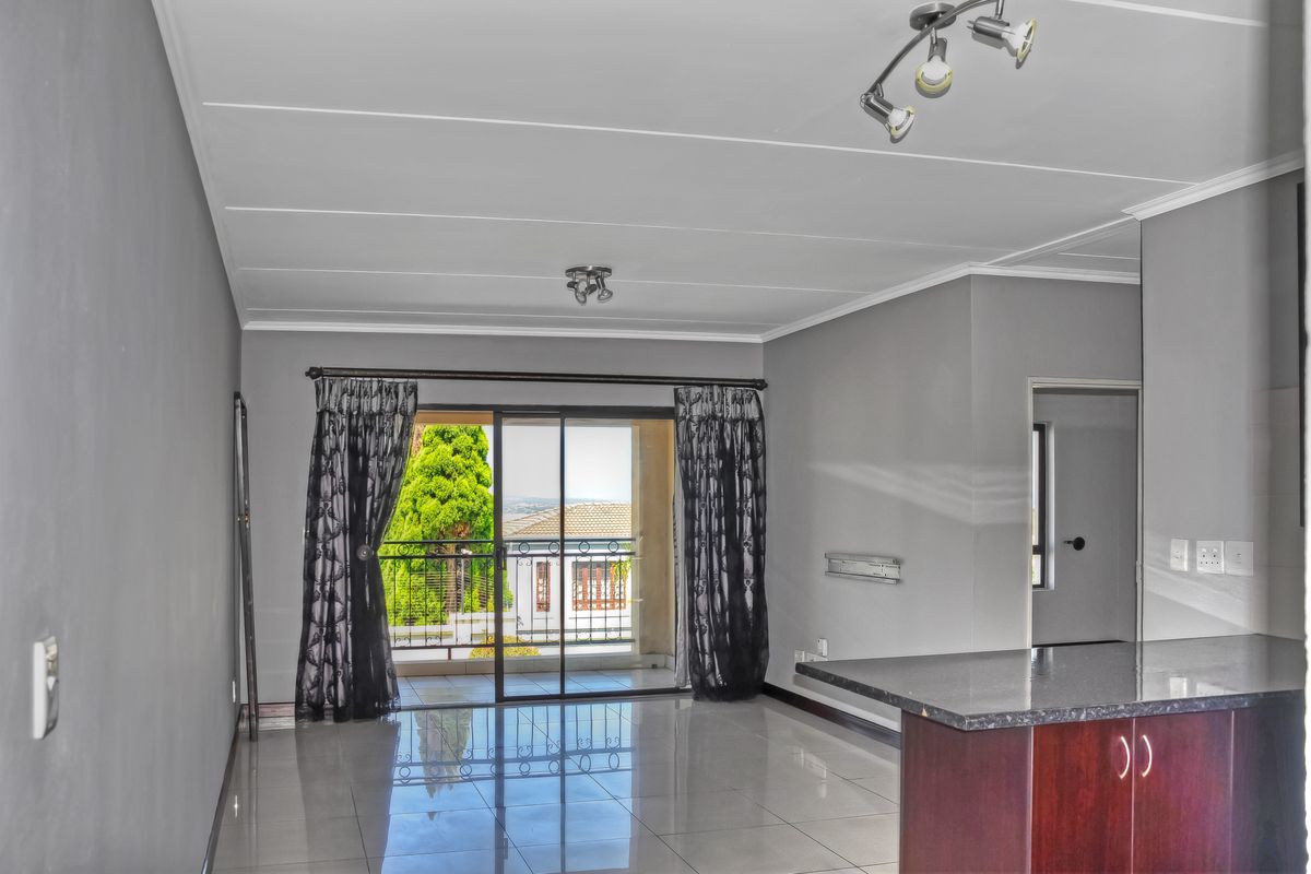 2-Bedroom Apartment with Balcony in a Quiet Suburb - Photo 5