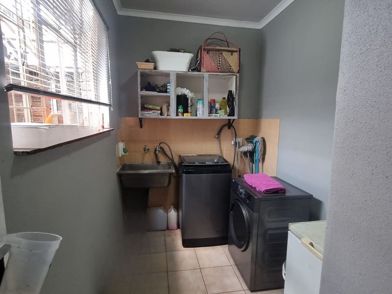 Centrally Located 2-Bedroom Townhouse for Sale in Secunda - Photo 9