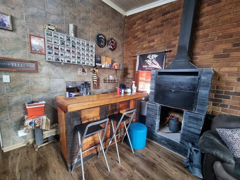 Centrally Located 2-Bedroom Townhouse for Sale in Secunda - Photo 10
