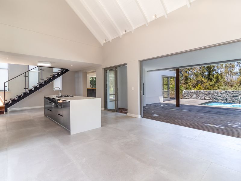 Exquisite 4 Bedroom House For Sale in Pearl Valley - Photo 9