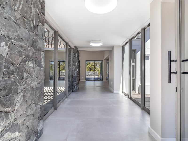 Exquisite 4 Bedroom House For Sale in Pearl Valley - Photo 5