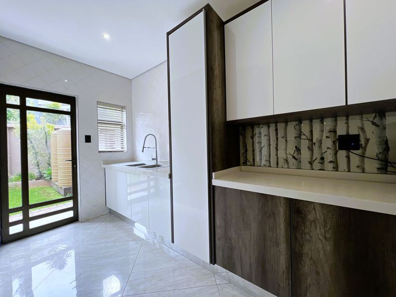 Newly renovated 5 bedroom modern home with a borehole and swimming pool. - Photo 9