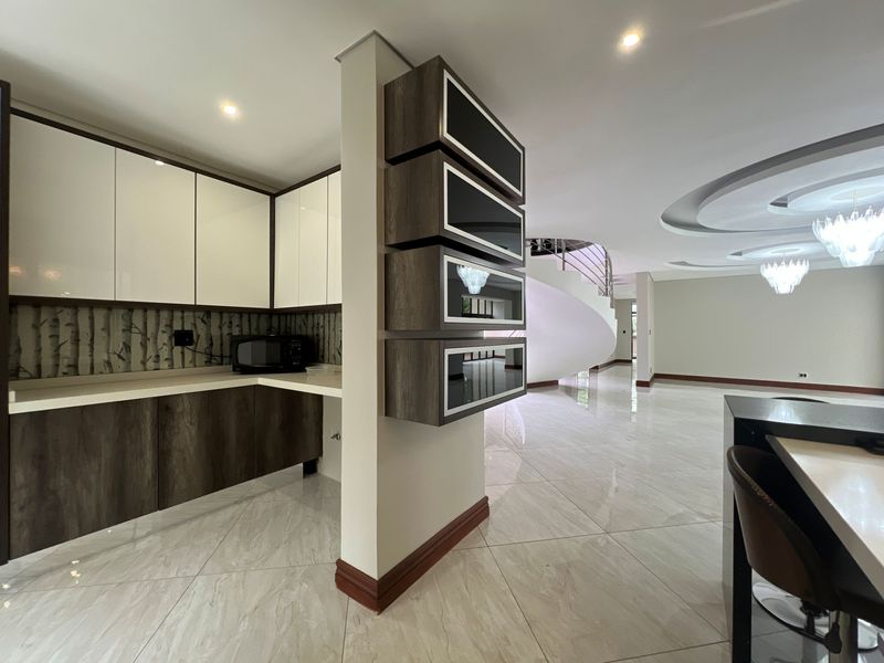 Newly renovated 5 bedroom modern home with a borehole and swimming pool. - Photo 5