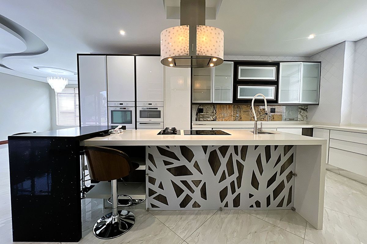 Newly renovated 5 bedroom modern home with a borehole and swimming pool. - Photo 3