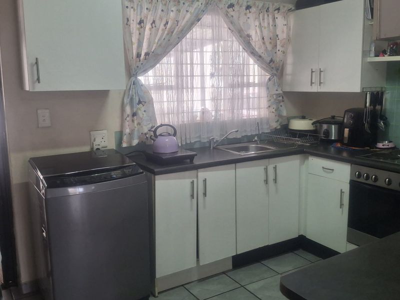 Neat Ground Floor Unit in Secure Complex – Brenthurst, Brakpan - Photo 2