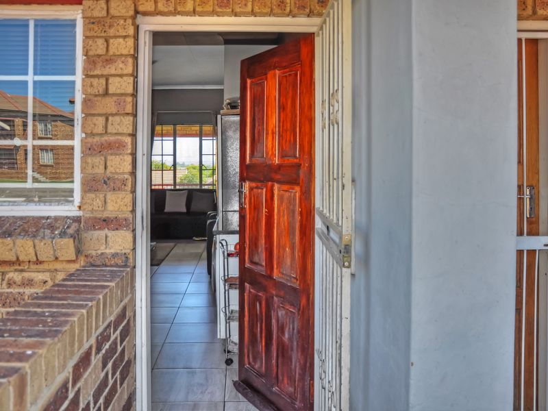 Exclusive Sole Mandate – Perfect Start or Smart Investment - Photo 2