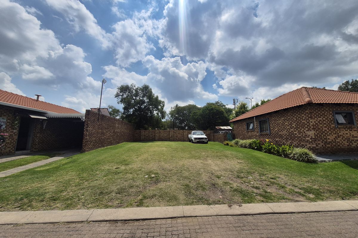 Stand For Sale In Evander! - Photo 2