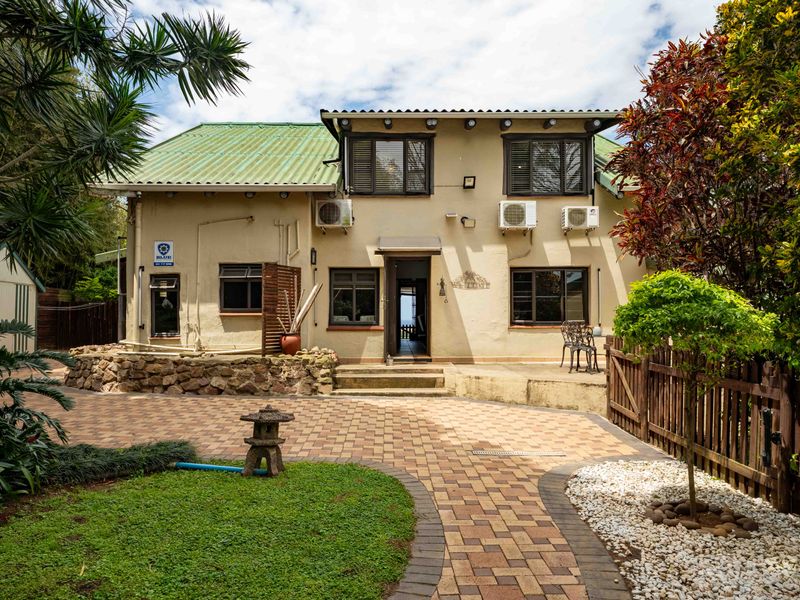 Step into a home that perfectly balances coastal charm with modern sophistication! - Photo 5