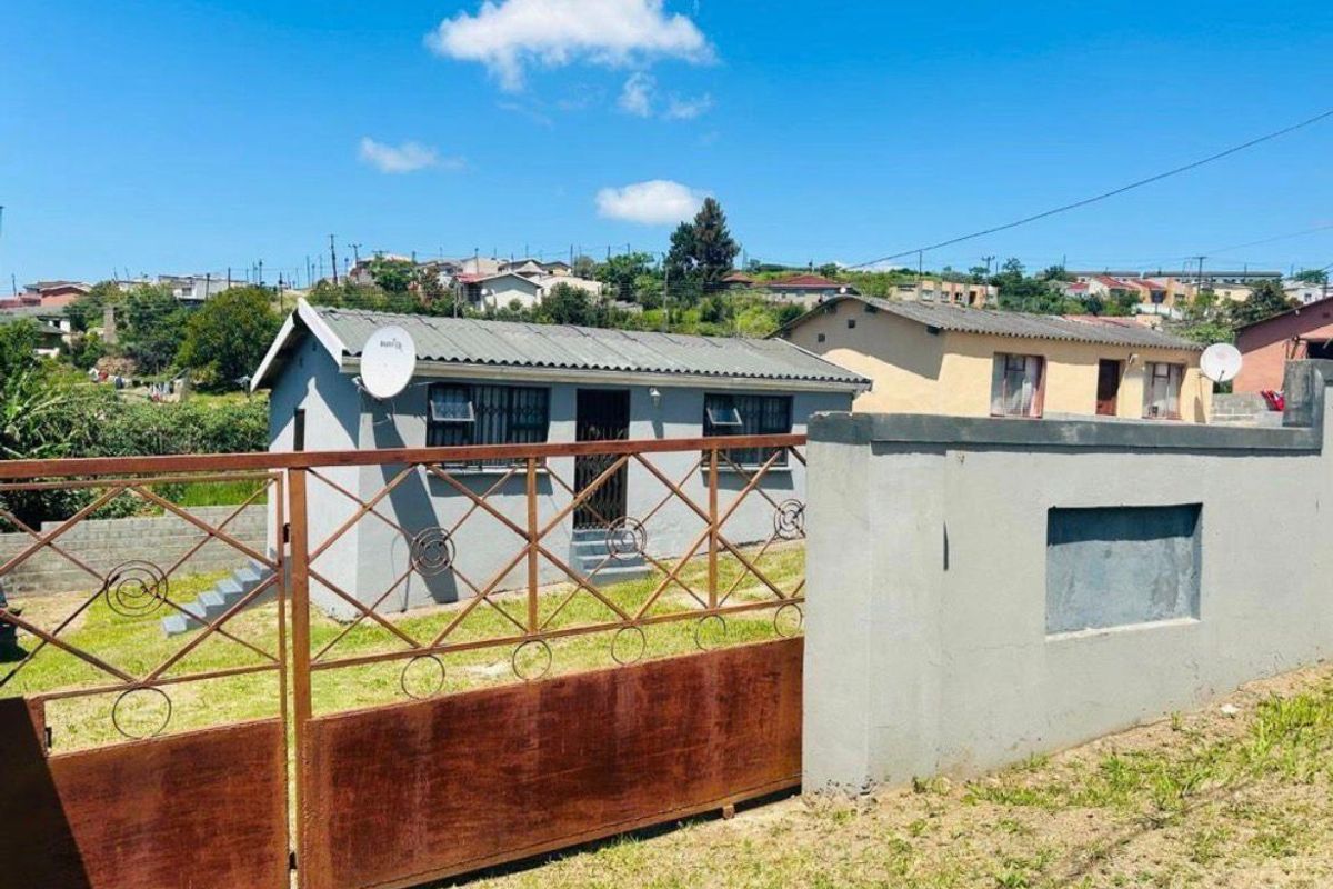 Modern and Spacious Family Home for Sale in Mdantsane NU14 - Photo 2