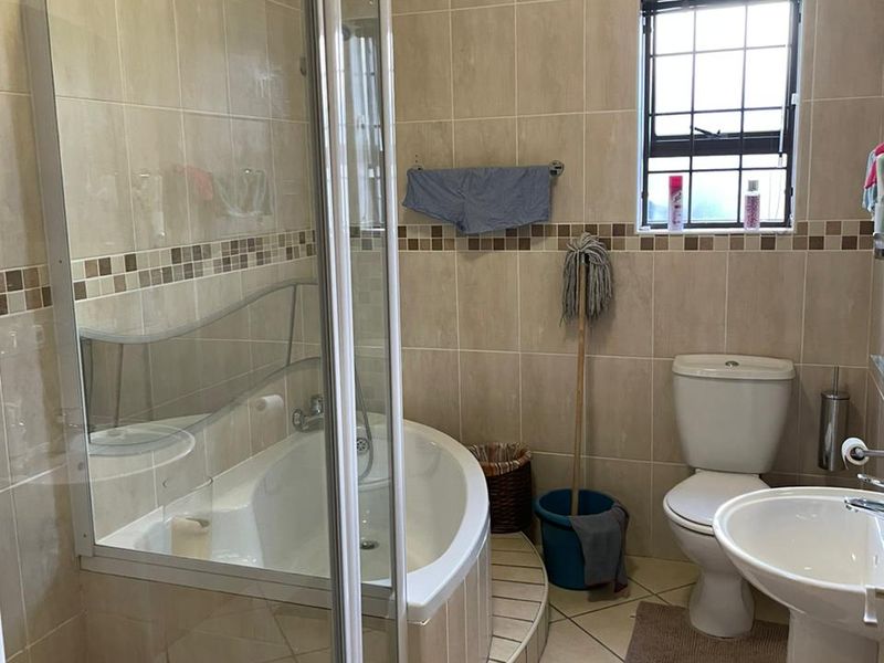 Close to all Amenities - Photo 4