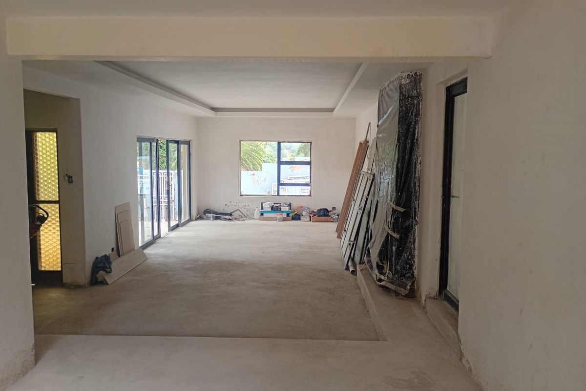 Luxury Corner Property with Massive Potential 80% Renovated in Mondeor - Photo 3