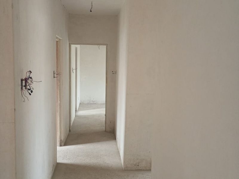 Luxury Corner Property with Massive Potential 80% Renovated in Mondeor - Photo 6