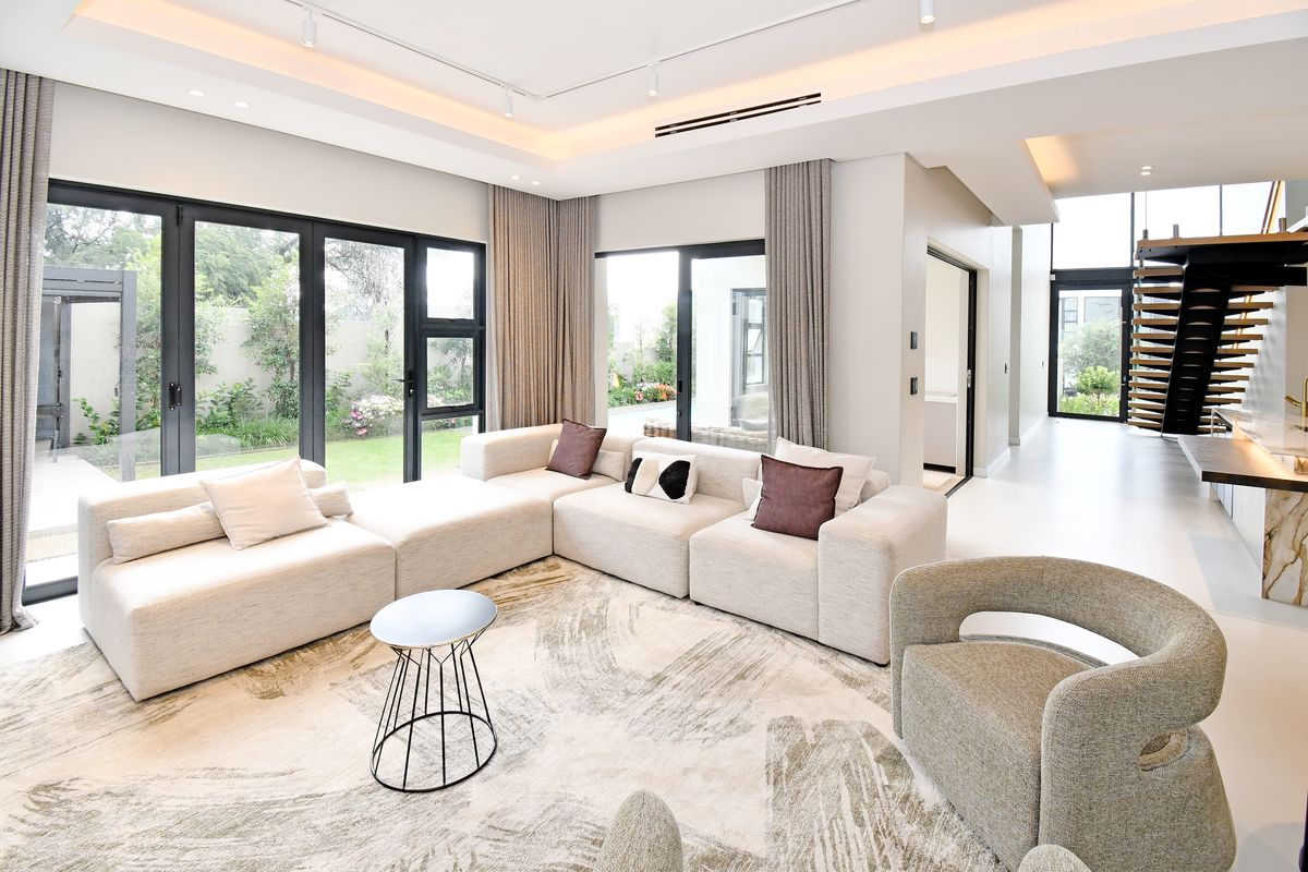 A Statement of Modern Minimalist Luxury in Exclusive Hildays Estate - Photo 3