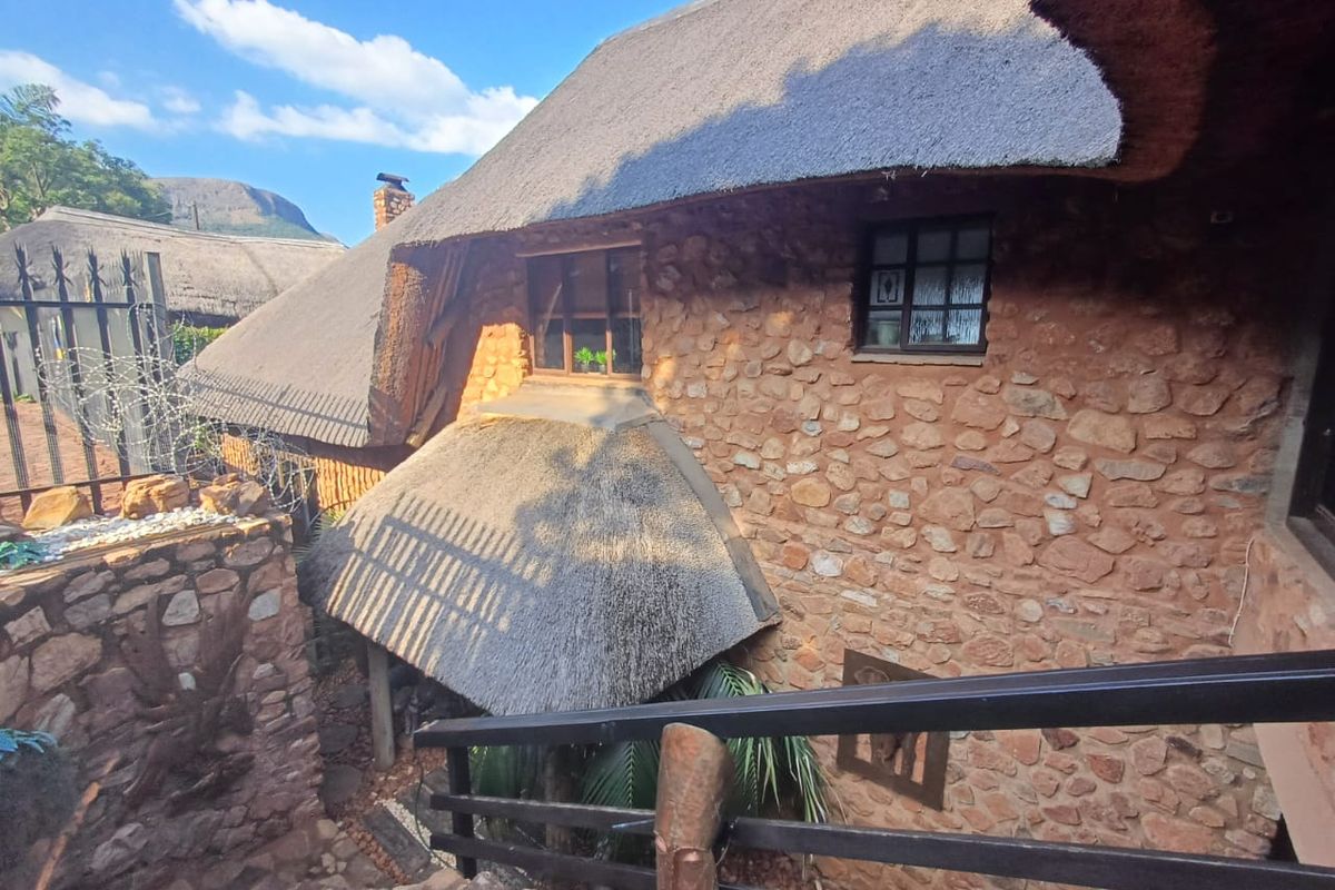 Urgent Sale of the Iconic " Out of Africa" Home in Kosmos - Photo 3