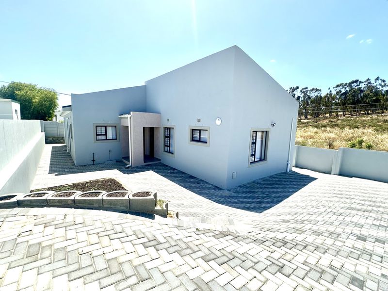 Brand New, Modern Home - Photo 2