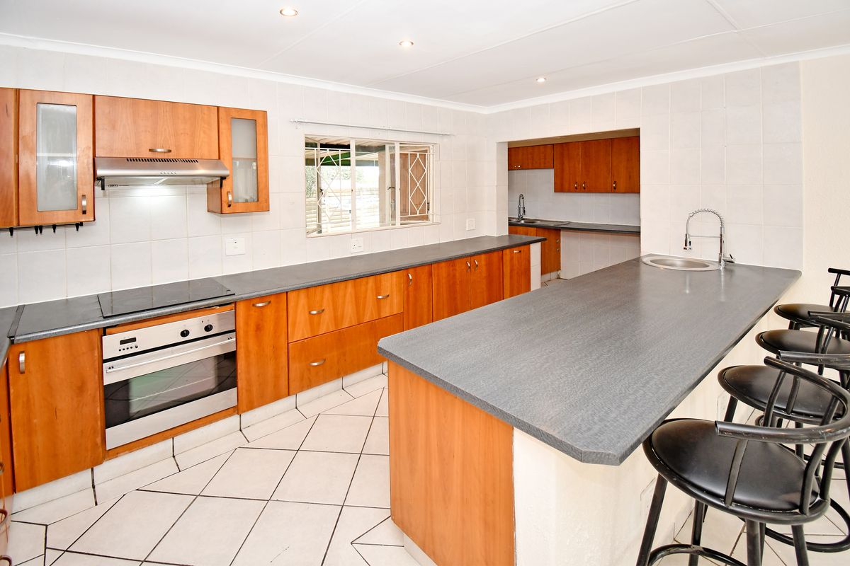 Luxurious 4 Bedroom Dream Home for  Sale in Vorna Valley. - Photo 5