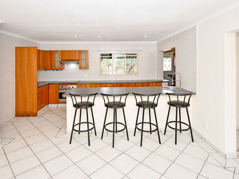 Luxurious 4 Bedroom Dream Home for  Sale in Vorna Valley. - Photo 3