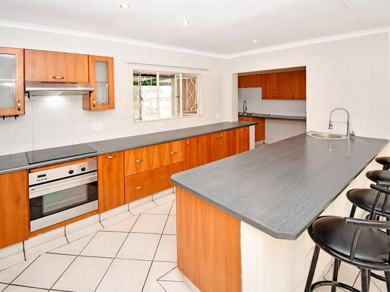 Luxurious 4 Bedroom Dream Home for  Sale in Vorna Valley. - Photo 5