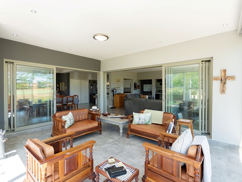 Stylish Double-Storey Residence Overlooking the 2nd Fairway - Photo 8