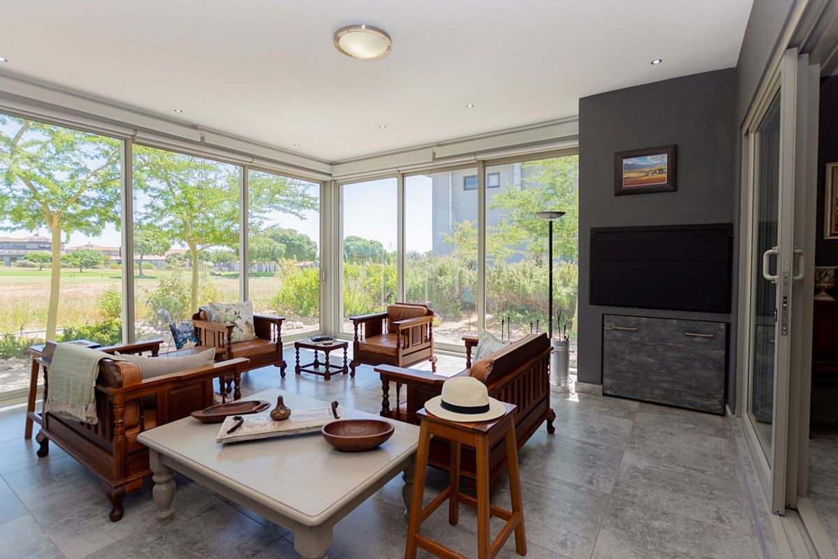 Stylish Double-Storey Residence Overlooking the 2nd Fairway - Photo 5