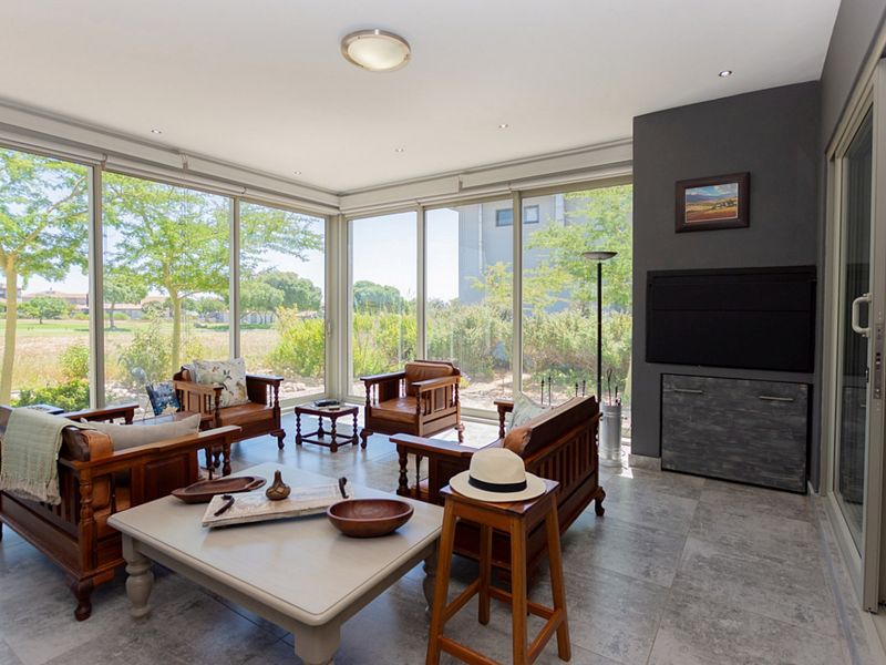 Stylish Double-Storey Residence Overlooking the 2nd Fairway - Photo 5