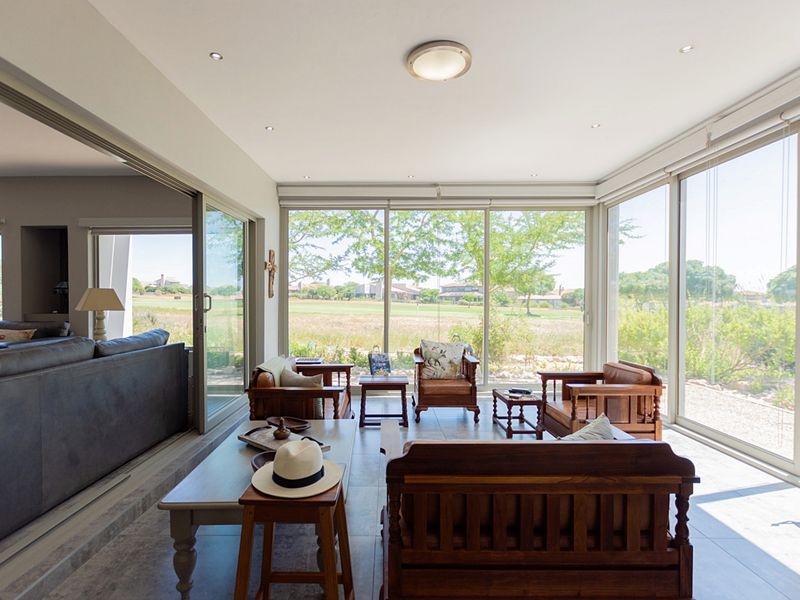 Stylish Double-Storey Residence Overlooking the 2nd Fairway - Photo 4