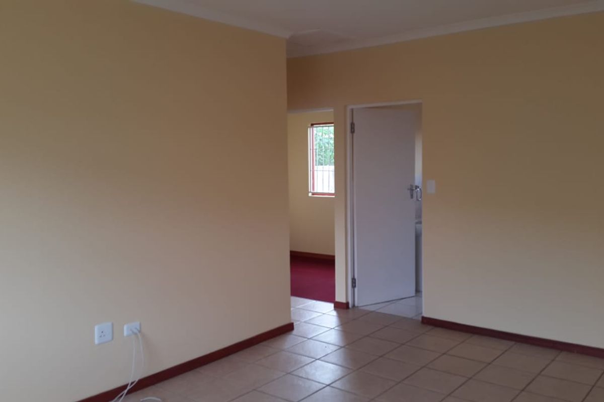 Neat as a pin 3-Bedroom Home in Haven Hills – Comfort, Convenience & Value - Haven Hills - Photo 2