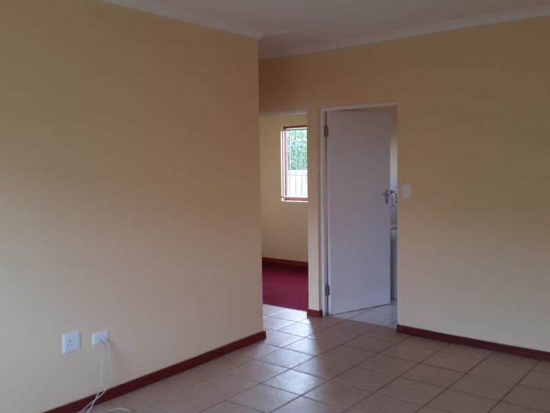 Neat as a pin 3-Bedroom Home in Haven Hills – Comfort, Convenience & Value - Haven Hills - Photo 2