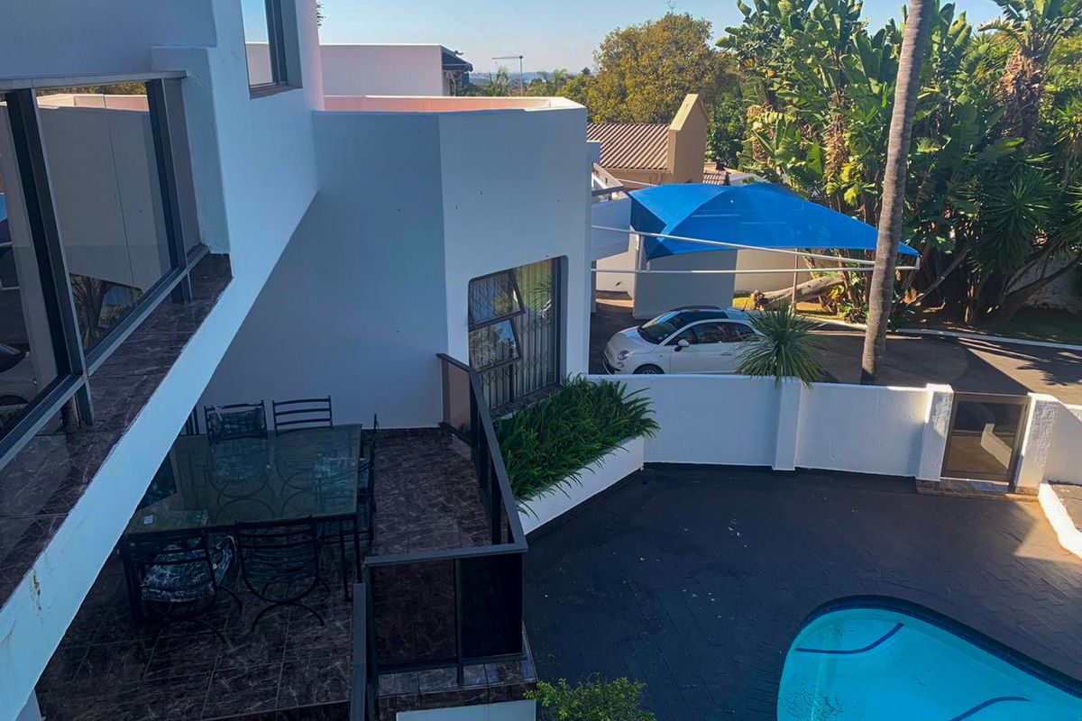 A Hint of the Mediterranean. - Photo 2