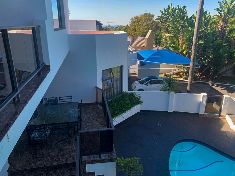 A Hint of the Mediterranean. - Photo 2